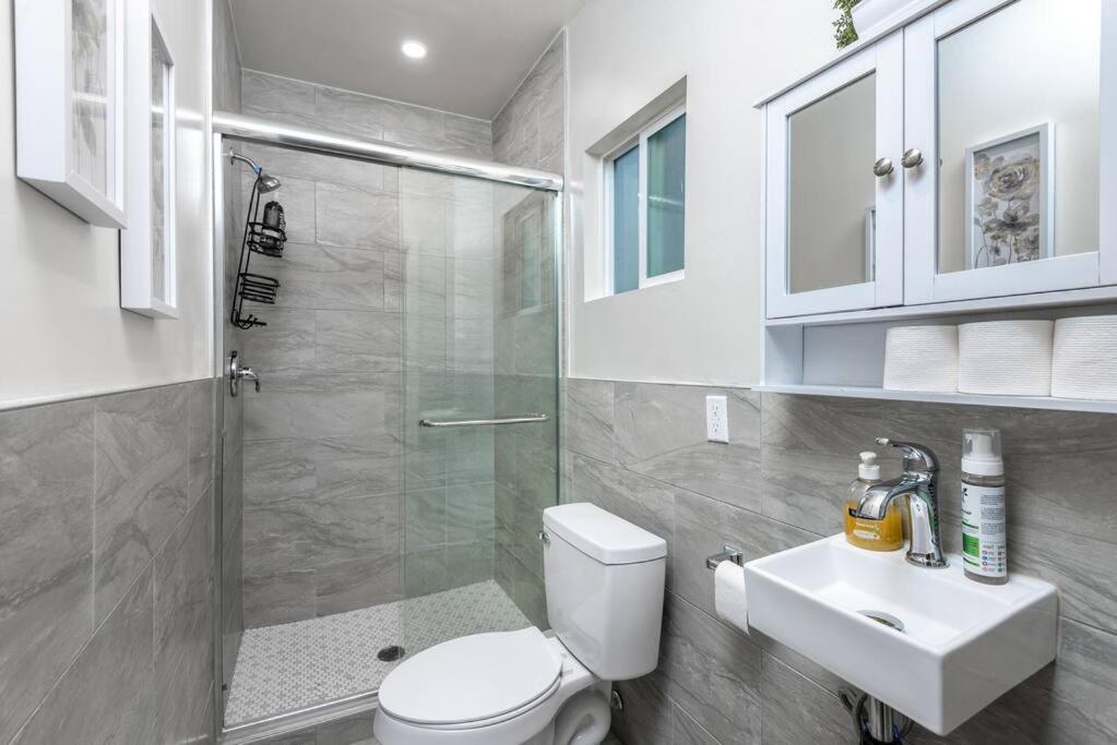Chic And Spacious 3Br Gem In Central La Лос-Анджелес Екстер'єр фото