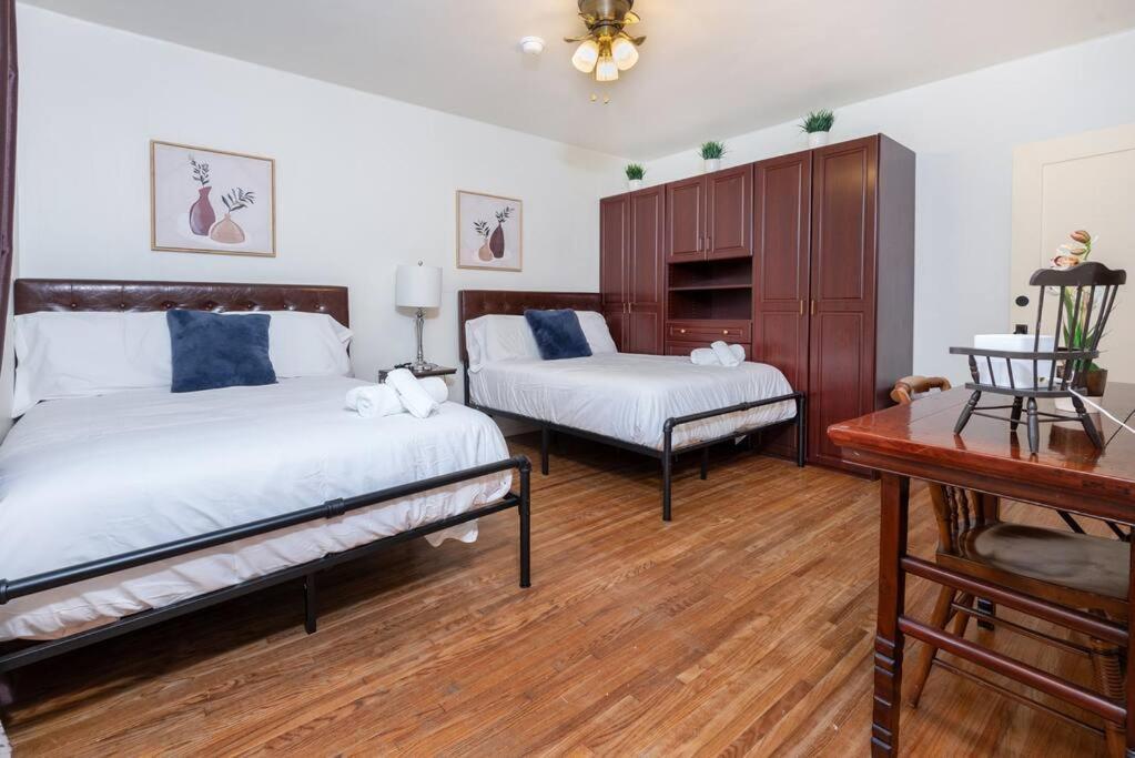 Chic And Spacious 3Br Gem In Central La Лос-Анджелес Екстер'єр фото